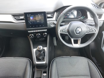 Used Renault Captur 2024 for sale - 79452119: Photo