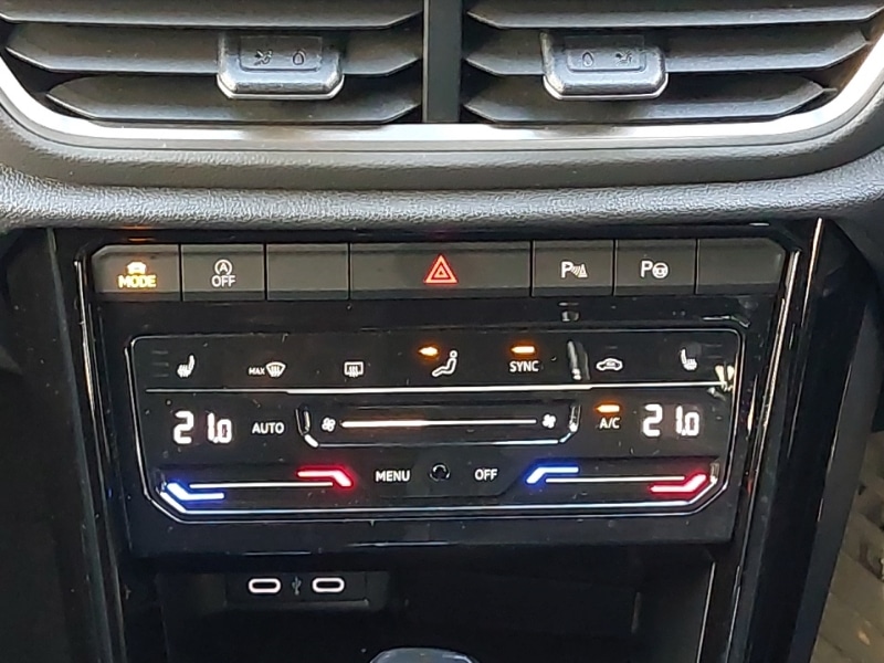 Used Volkswagen T-Roc 2022 for sale - 77228611: Photo 14