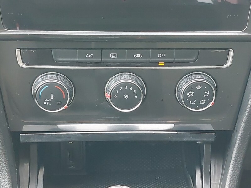 Used Volkswagen Golf 2017 for sale - 77761528: Photo 15