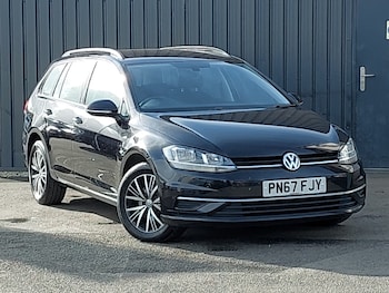 Used Volkswagen Golf 2017 for sale - 77761528: Photo