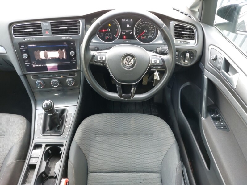 Used Volkswagen Golf 2017 for sale - 77761528: Photo 7