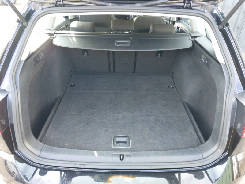 Used Volkswagen Golf 2017 for sale - 77761528: Photo 8