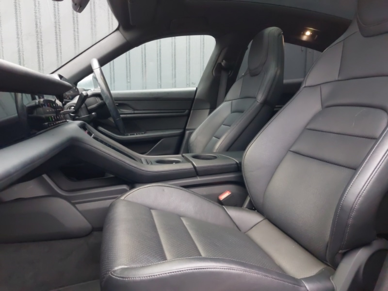 Used Porsche Taycan 2021 for sale - 77596165: Photo 5