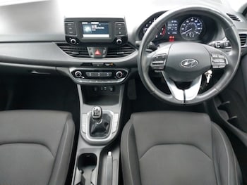 Used Hyundai i30 2017 for sale - 78727843: Photo