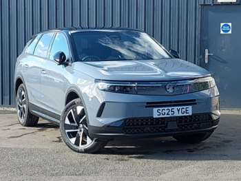 2025 - 1.2 Hybrid [136] Ultimate 5dr e-DCT6 [Pan Roof]