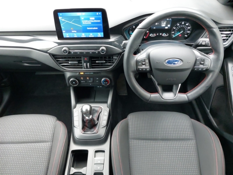 Used Ford Focus 2021 for sale - 76507035: Photo 2