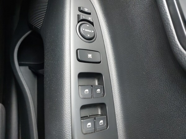Used Kia Stonic 2021 for sale - 76187784: Photo 17