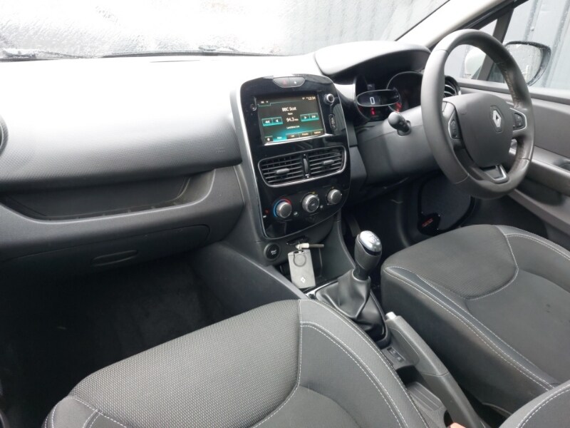 Used Renault Clio 2019 for sale - 77689824: Photo 19