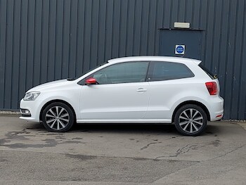 Used Volkswagen Polo 2016 for sale - 77761520: Photo