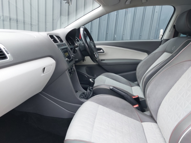 Used Volkswagen Polo 2016 for sale - 77761520: Photo 5