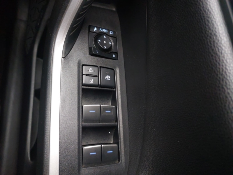 Used Toyota RAV4 2022 for sale - 76816369: Photo 17