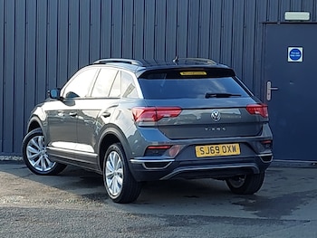 Used Volkswagen T-Roc 2019 for sale - 76437848: Photo