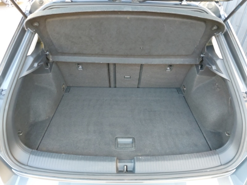 Used Volkswagen T-Roc 2019 for sale - 76437848: Photo 8