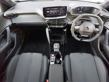 Used Peugeot 2008 2025 for sale - 78634400: Photo