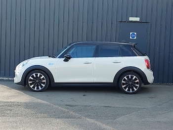 Used MINI Hatch 2019 for sale - 77503405: Photo