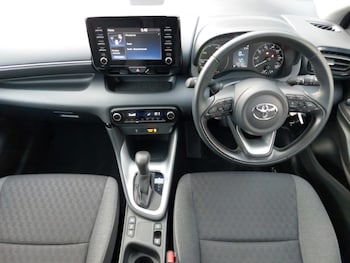 Used Toyota Yaris 2022 for sale - 77318827: Photo