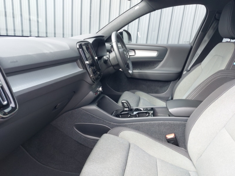 Used Volvo XC40 2023 for sale - 76687815: Photo 5