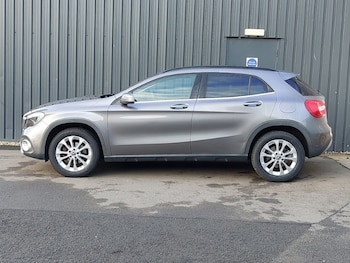 Used Mercedes-Benz GLA 2018 for sale - 77392847: Photo