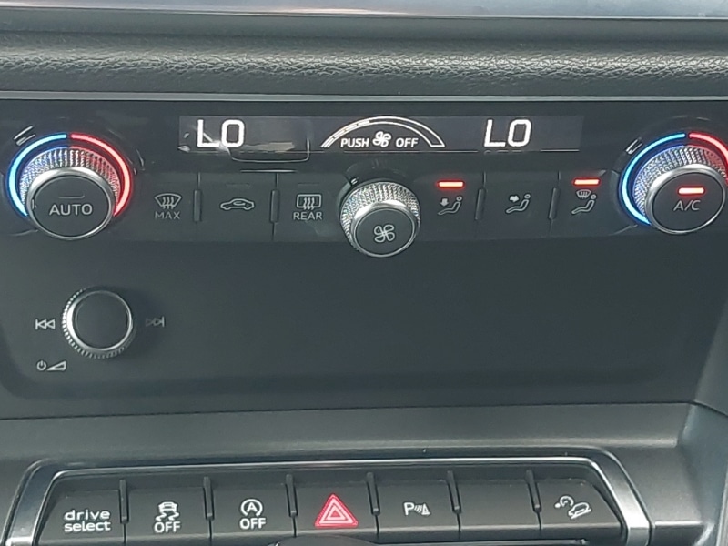 Used Audi Q3 2020 for sale - 76651637: Photo 13