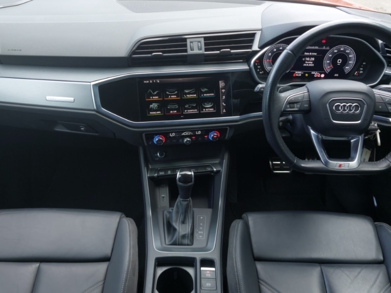 Used Audi Q3 2020 for sale - 76651637: Photo 2