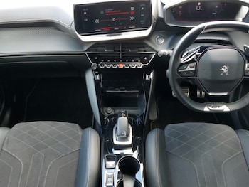 Used Peugeot 2008 2021 for sale - 75852168: Photo