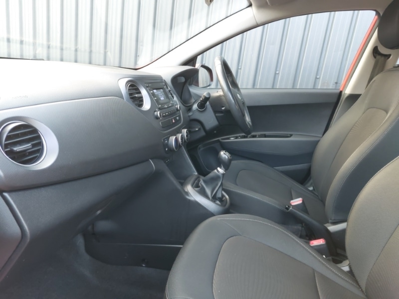 Used Hyundai i10 2019 for sale - 77223879: Photo 5