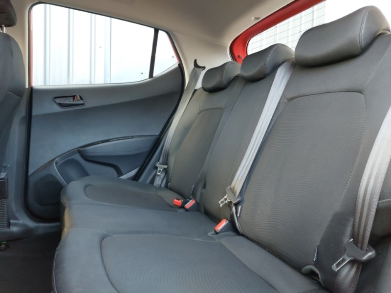 Used Hyundai i10 2019 for sale - 77223879: Photo 6