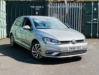 Used Volkswagen Golf 2019 for sale - 78612856: Photo