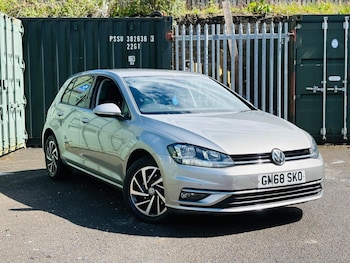 Used Volkswagen Golf 2019 for sale - 78612856: Photo