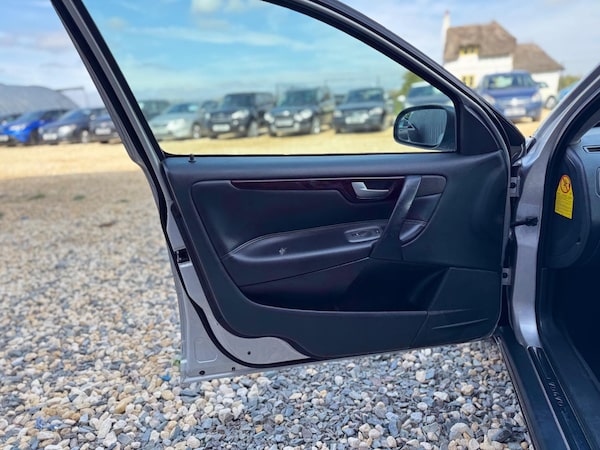 Used Volvo V70 2003 for sale - 76226637: Photo 11