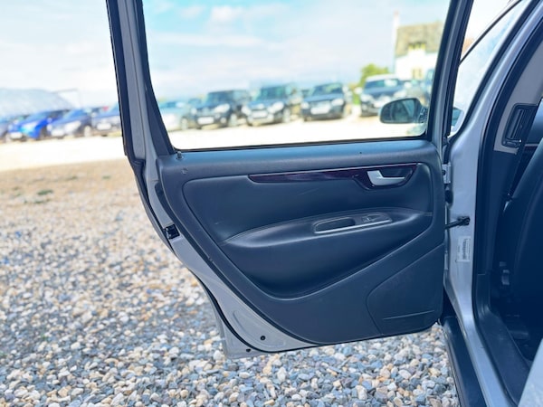 Used Volvo V70 2003 for sale - 76226637: Photo 17