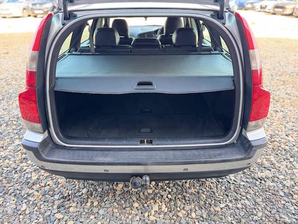 Used Volvo V70 2003 for sale - 76226637: Photo 24