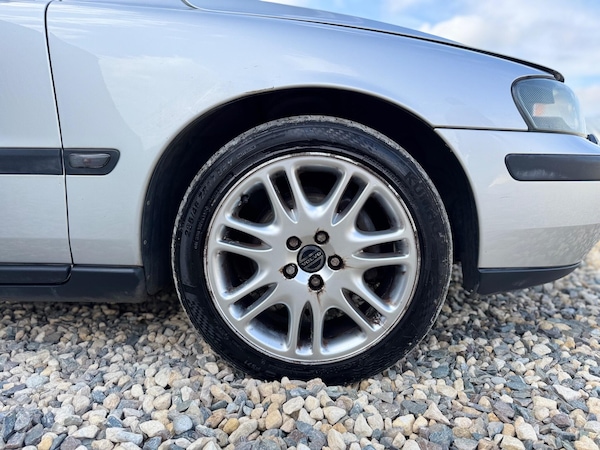 Used Volvo V70 2003 for sale - 76226637: Photo 38