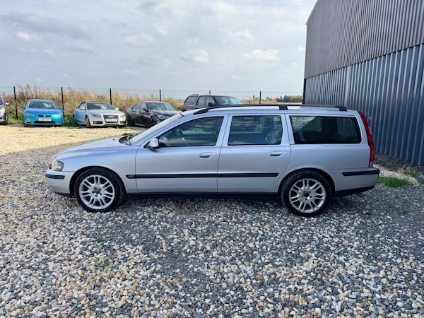 Used Volvo V70 2003 for sale - 76226637: Photo 6