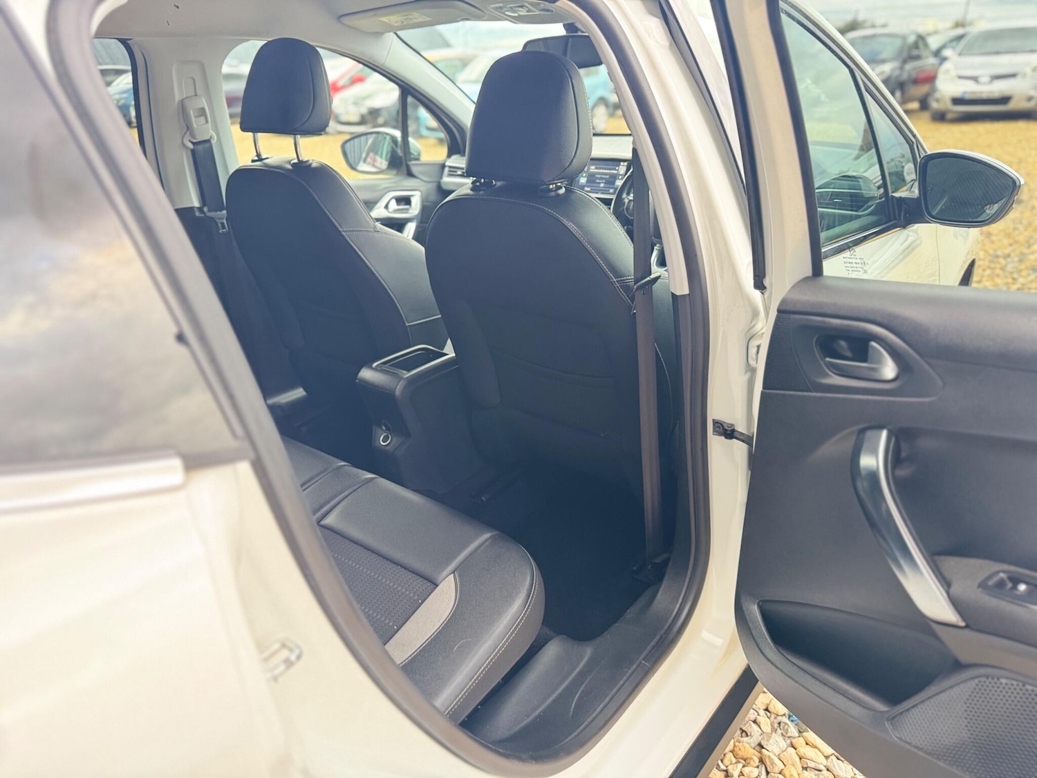 Used Peugeot 2008 2015 for sale - 76360022: Photo 25