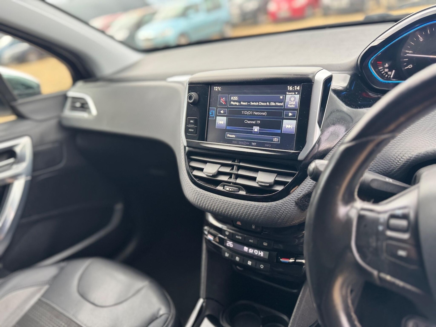 Used Peugeot 2008 2015 for sale - 76360022: Photo 29