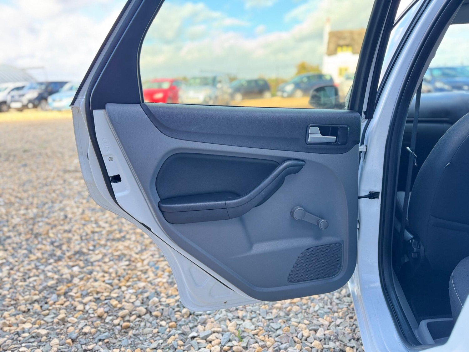 Used Ford Focus 2011 for sale - 76398702: Photo 19