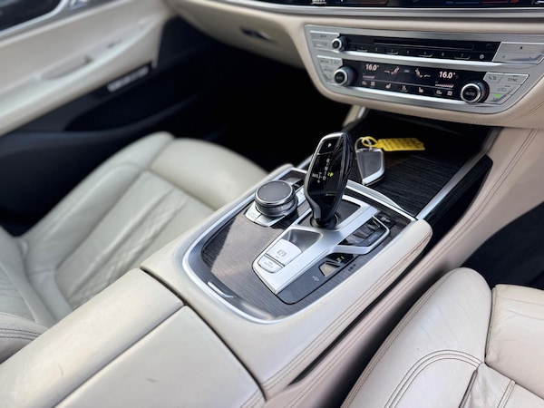 Used BMW 7 Series 2015 for sale - 75552457: Photo 37