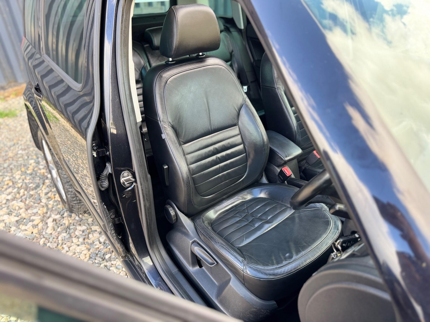 Vehicle 28