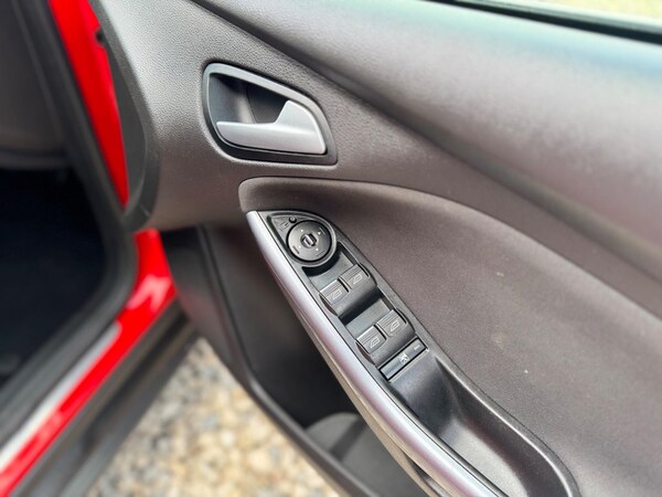 Used Ford Focus 2014 for sale - 75609423: Photo 30