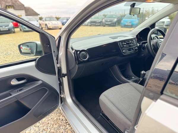 Used Volkswagen up! 2015 for sale - 76239272: Photo 12