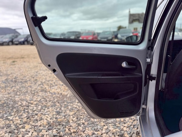 Used Volkswagen up! 2015 for sale - 76239272: Photo 19