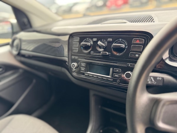 Used Volkswagen up! 2015 for sale - 76239272: Photo 29