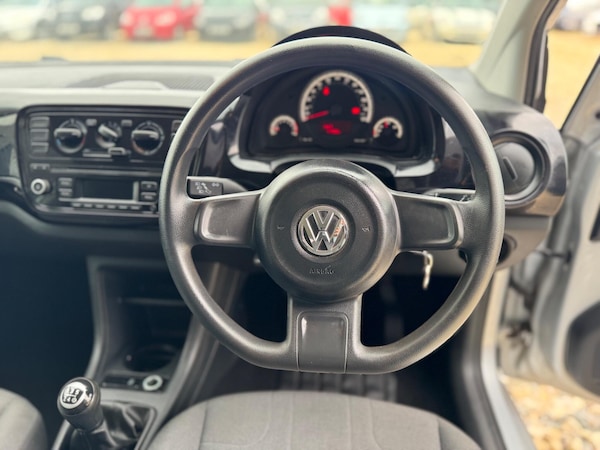 Used Volkswagen up! 2015 for sale - 76239272: Photo 30