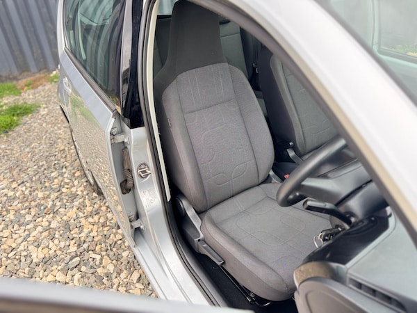 Used Volkswagen up! 2015 for sale - 76239272: Photo 31