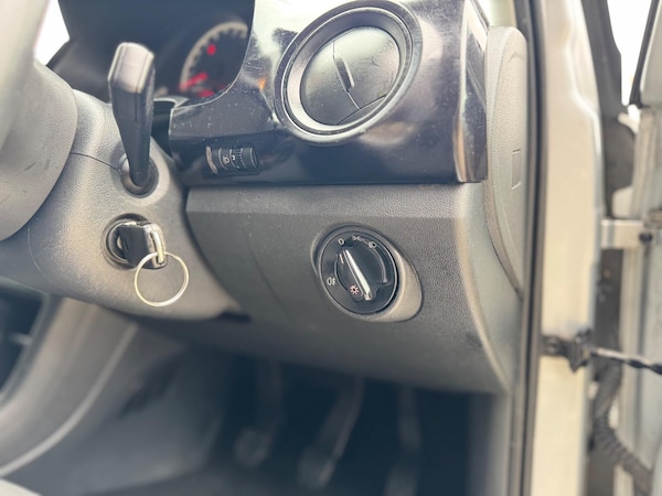 Used Volkswagen up! 2015 for sale - 76239272: Photo 33