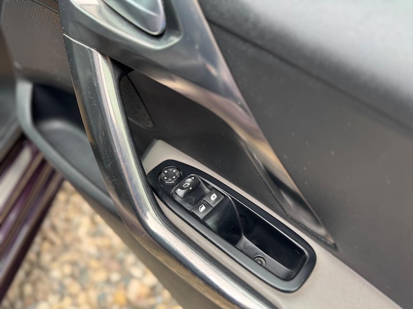 Used Peugeot 208 2014 for sale - 75400852: Photo 14