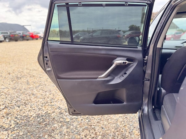 Used Toyota Verso 2009 for sale - 74787763: Photo 13