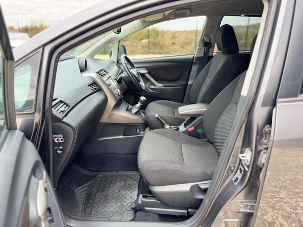 Used Toyota Verso 2009 for sale - 74787763: Photo 15