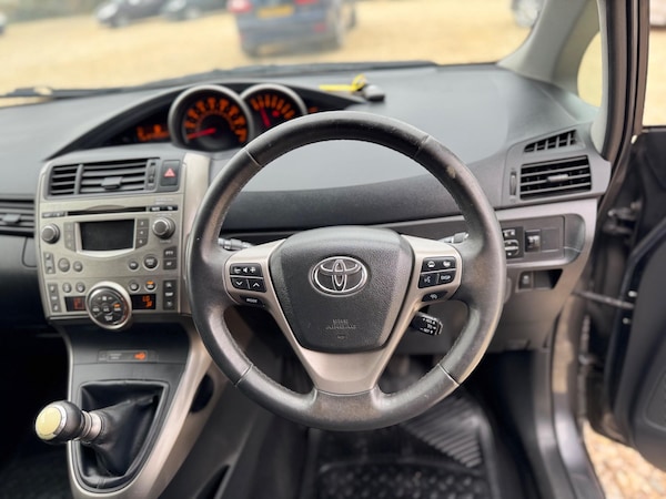 Used Toyota Verso 2009 for sale - 74787763: Photo 25